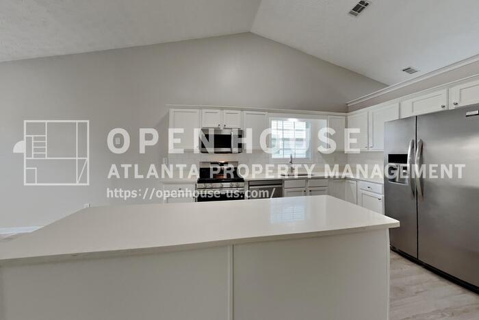 2070 Charleston Oak Circle – photo 5