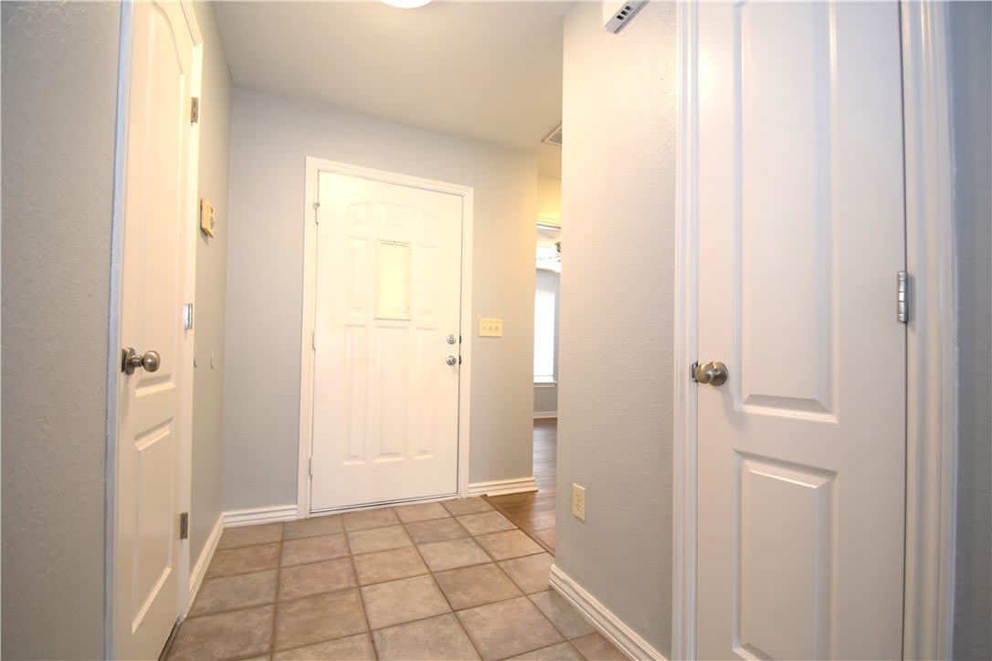 2500 Sw Choctaw Street – photo 2