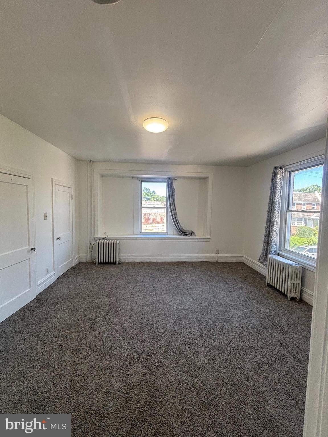 923 HYATT Street – photo 4