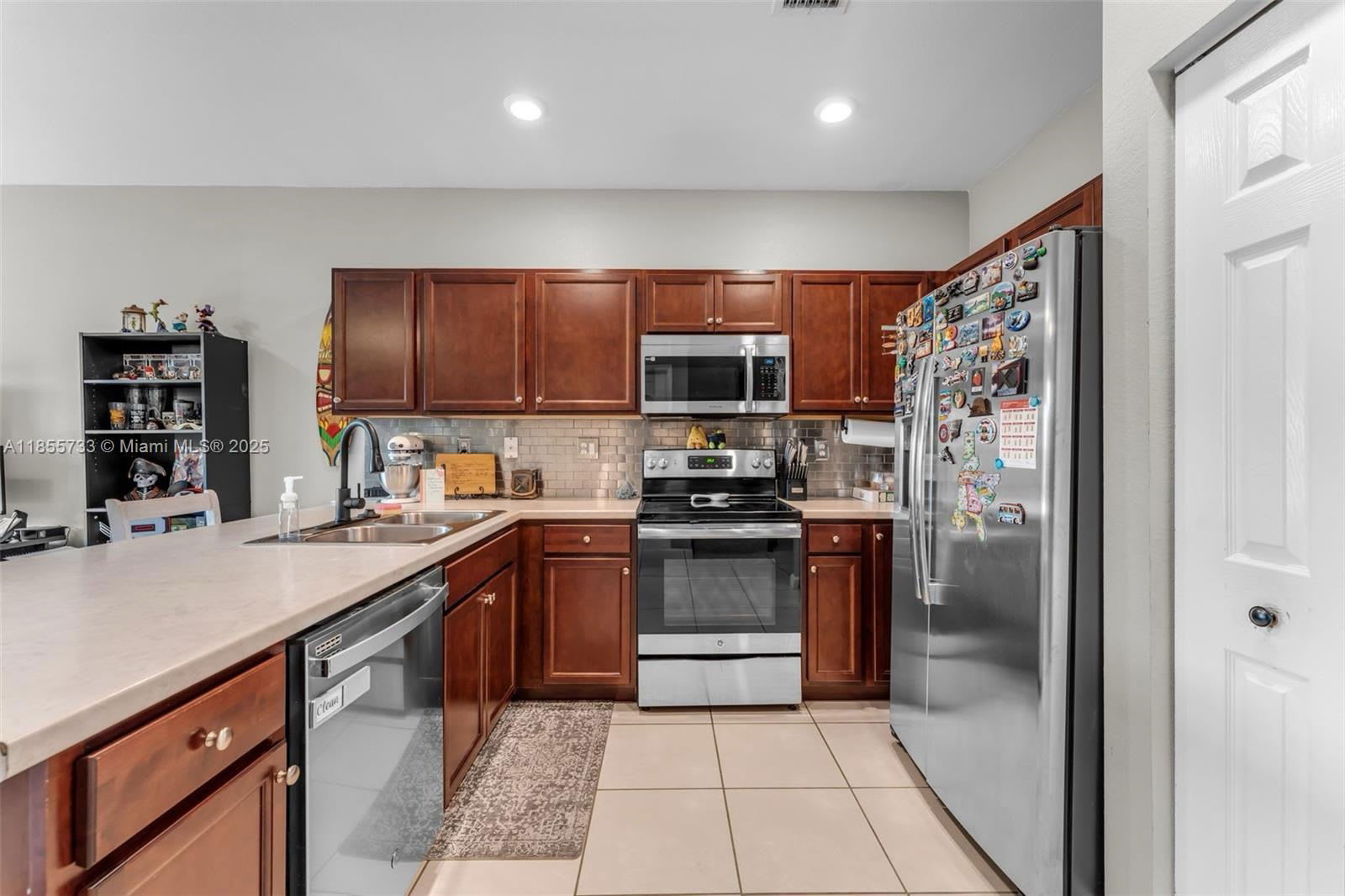 3763 Southeast 2nd Street – photo 4