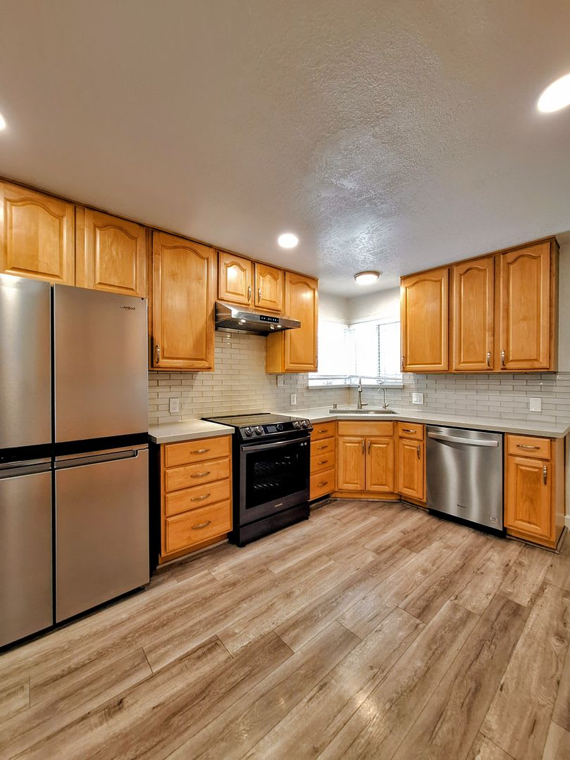 Coming Soon: Beautiful 3bd Single Story House Nestled in the East Foothills – photo 2