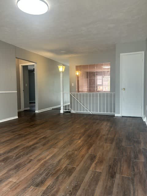 5854 Christie Avenue Southeast – photo 2