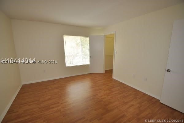 2400 NW 33rd St – photo 2