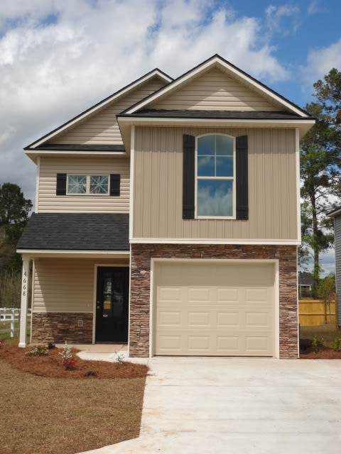 Charming 3-Bedroom Home with Fenced Backyard & Community Playground – photo 1