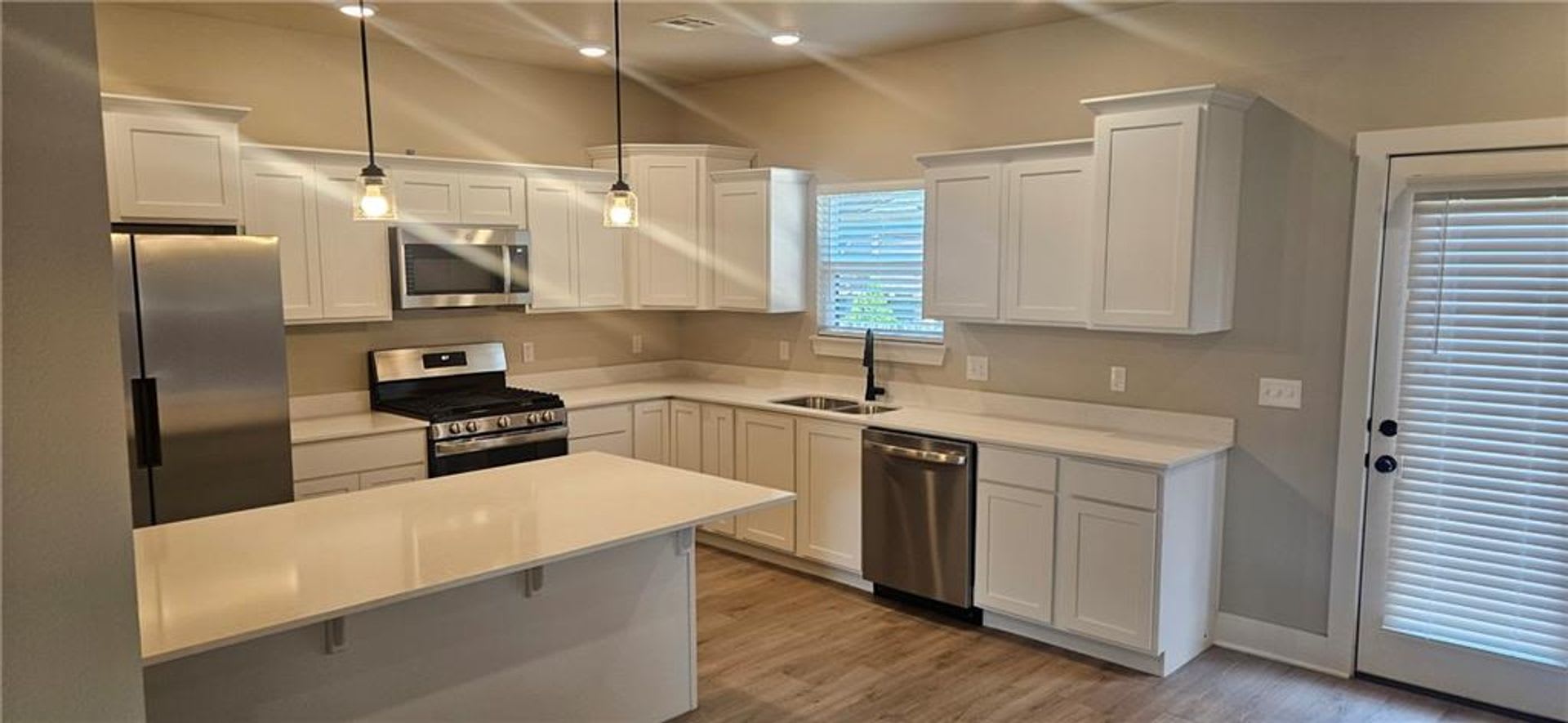 Nice Home in Farmington Close to Schools – photo 4