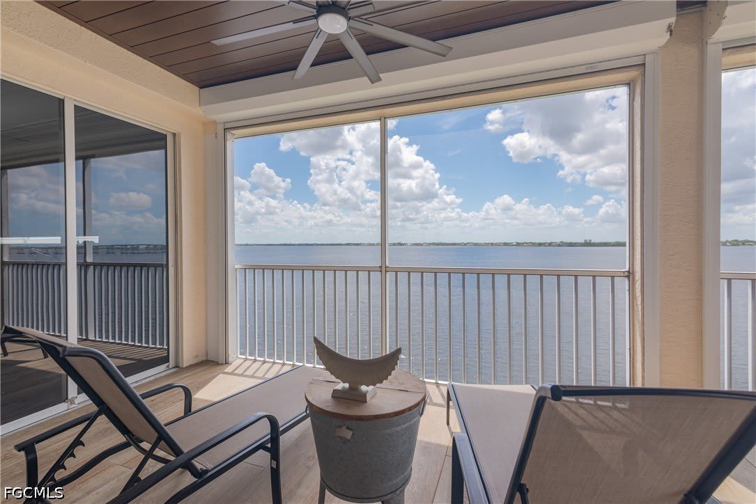 4235 SE 20th Place – photo 1