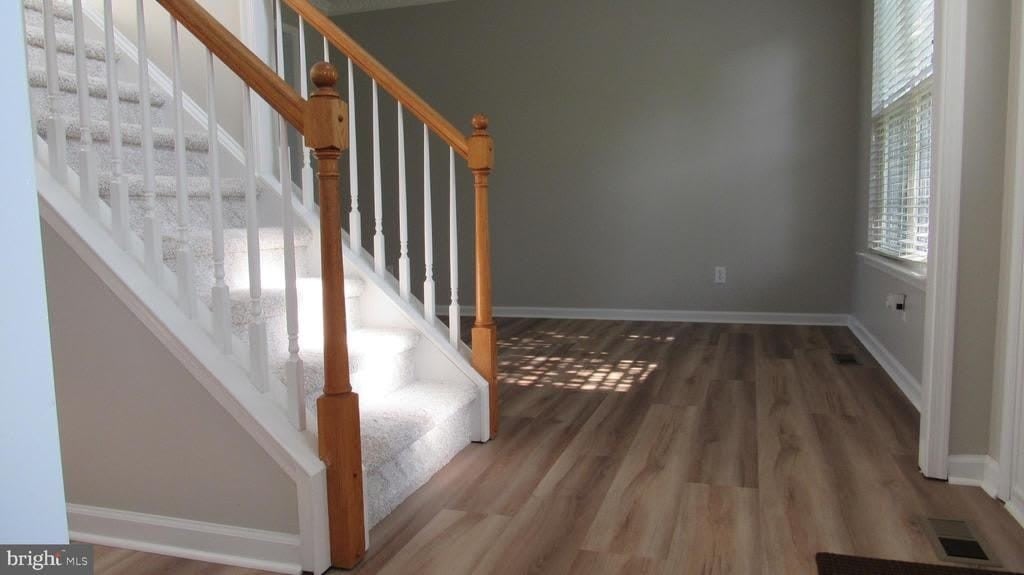 1045 FALLBROOK LANE – photo 3