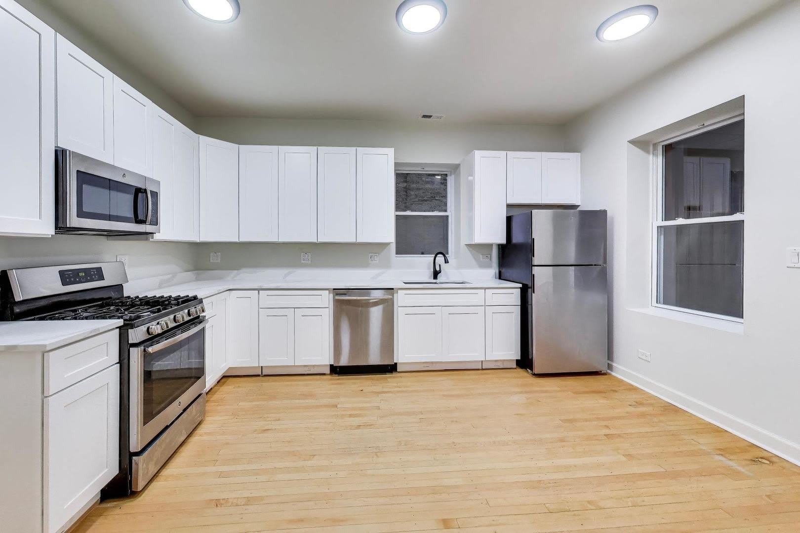 3080 N Davlin Court – photo 4