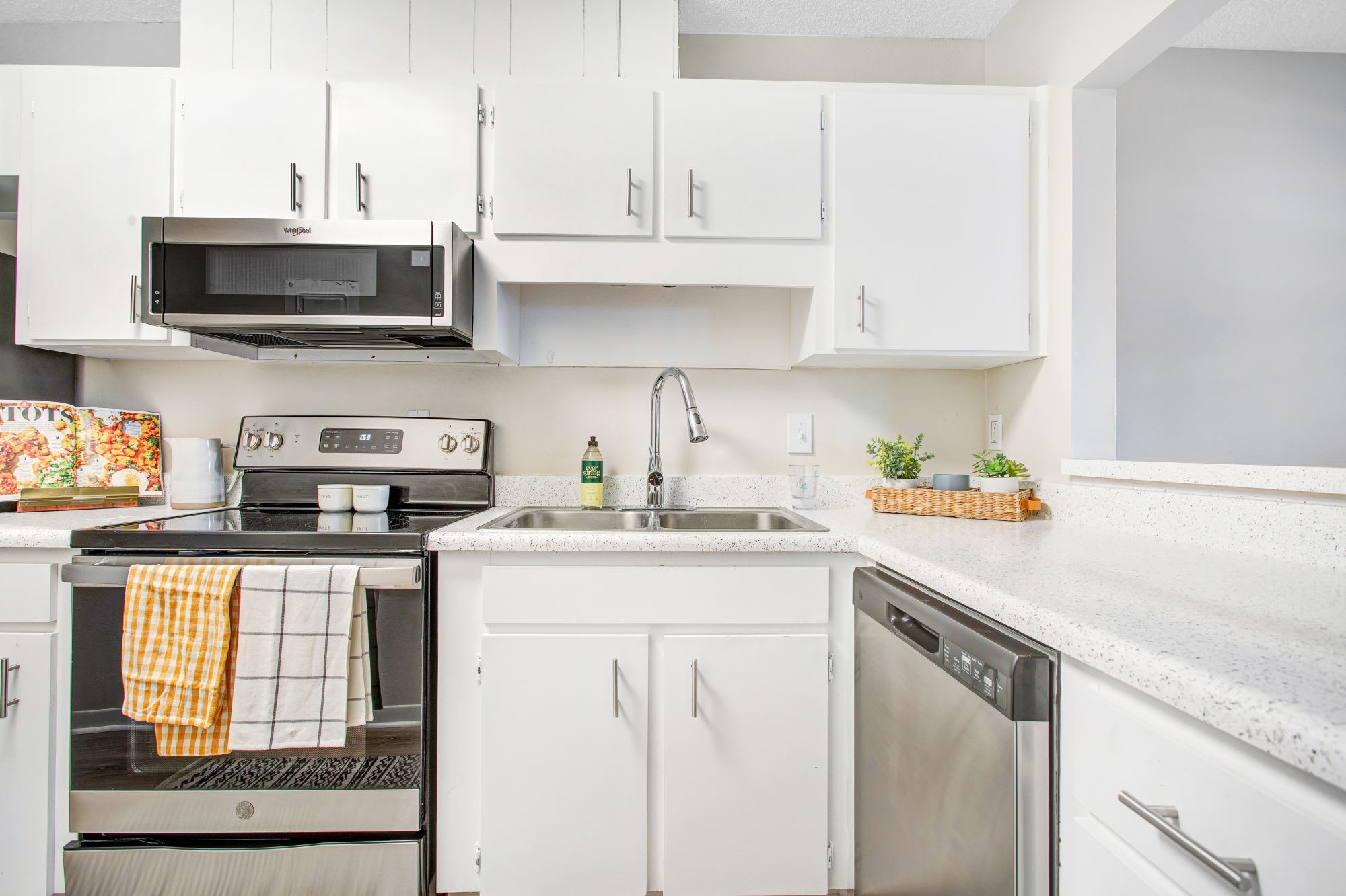 The Henry Apartments – photo 3