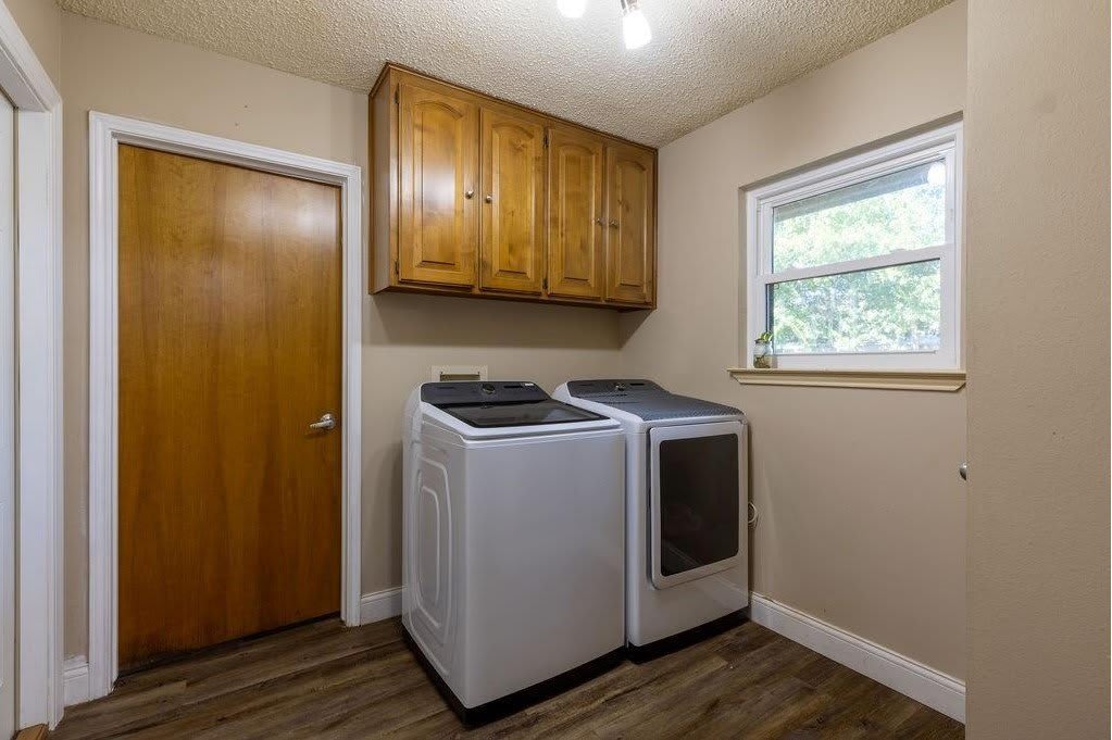 1634 Robin Place – photo 5
