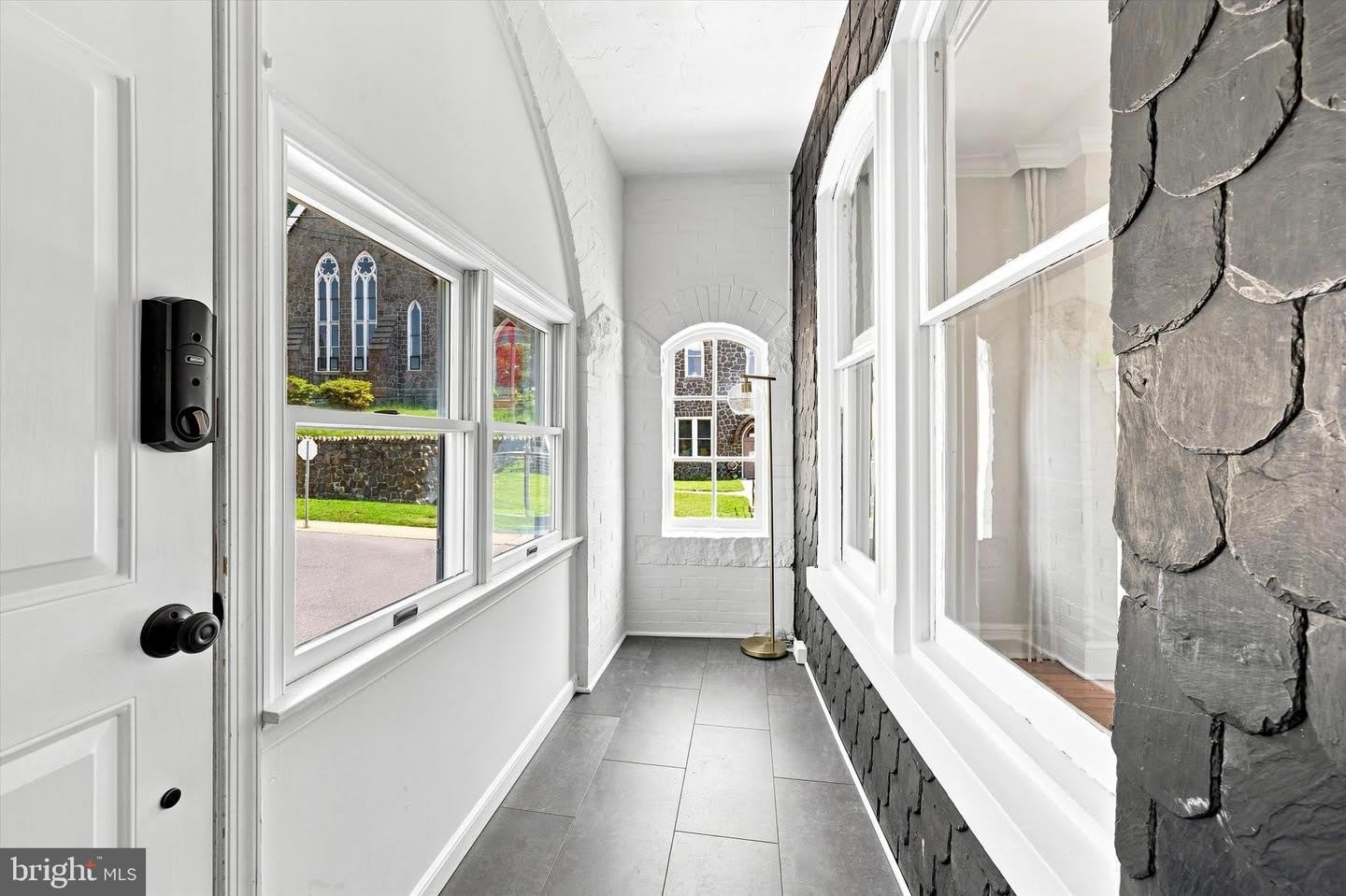 1810 MT SALEM LN – photo 2