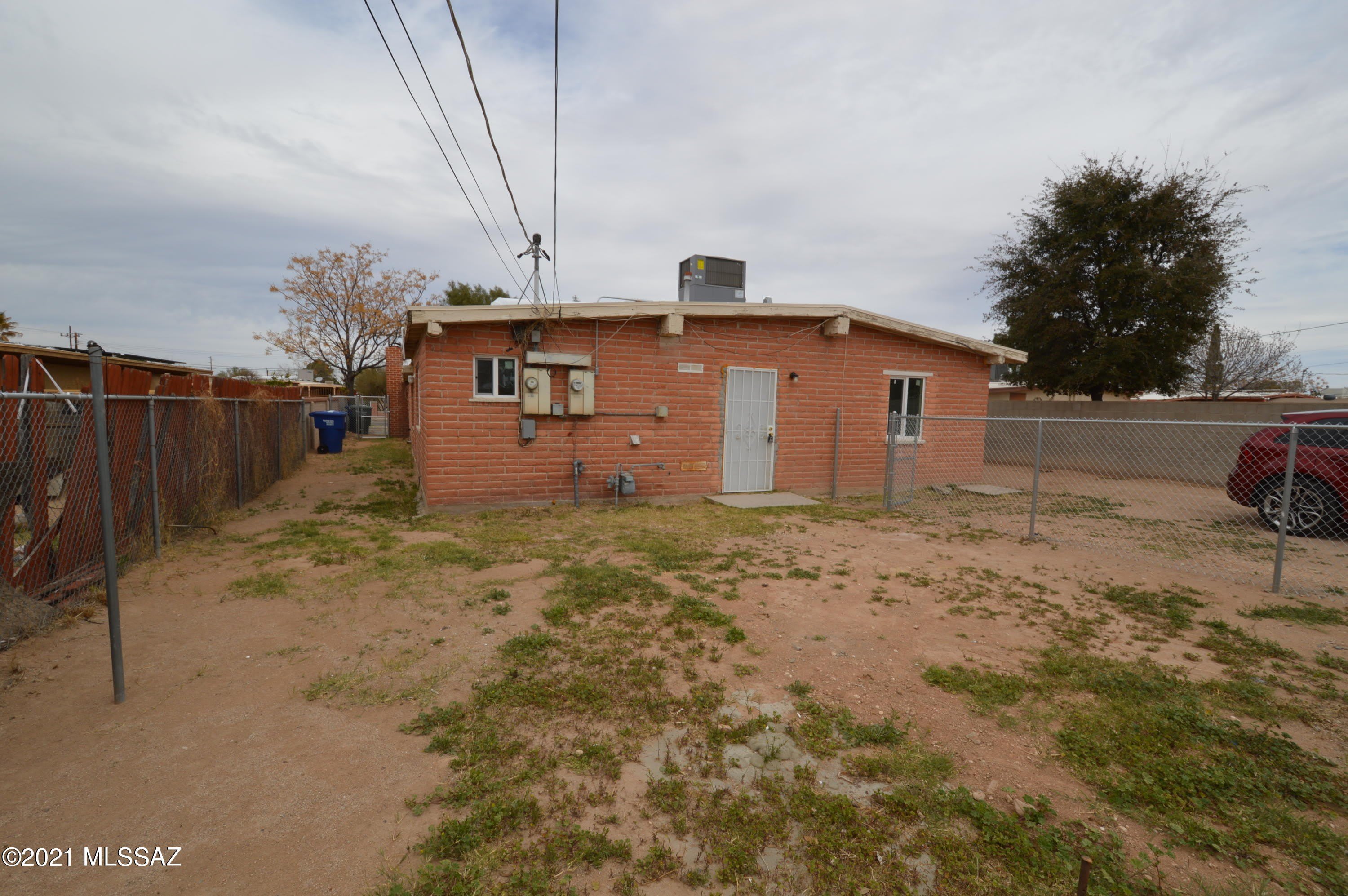 20 E Susana Street – photo 2