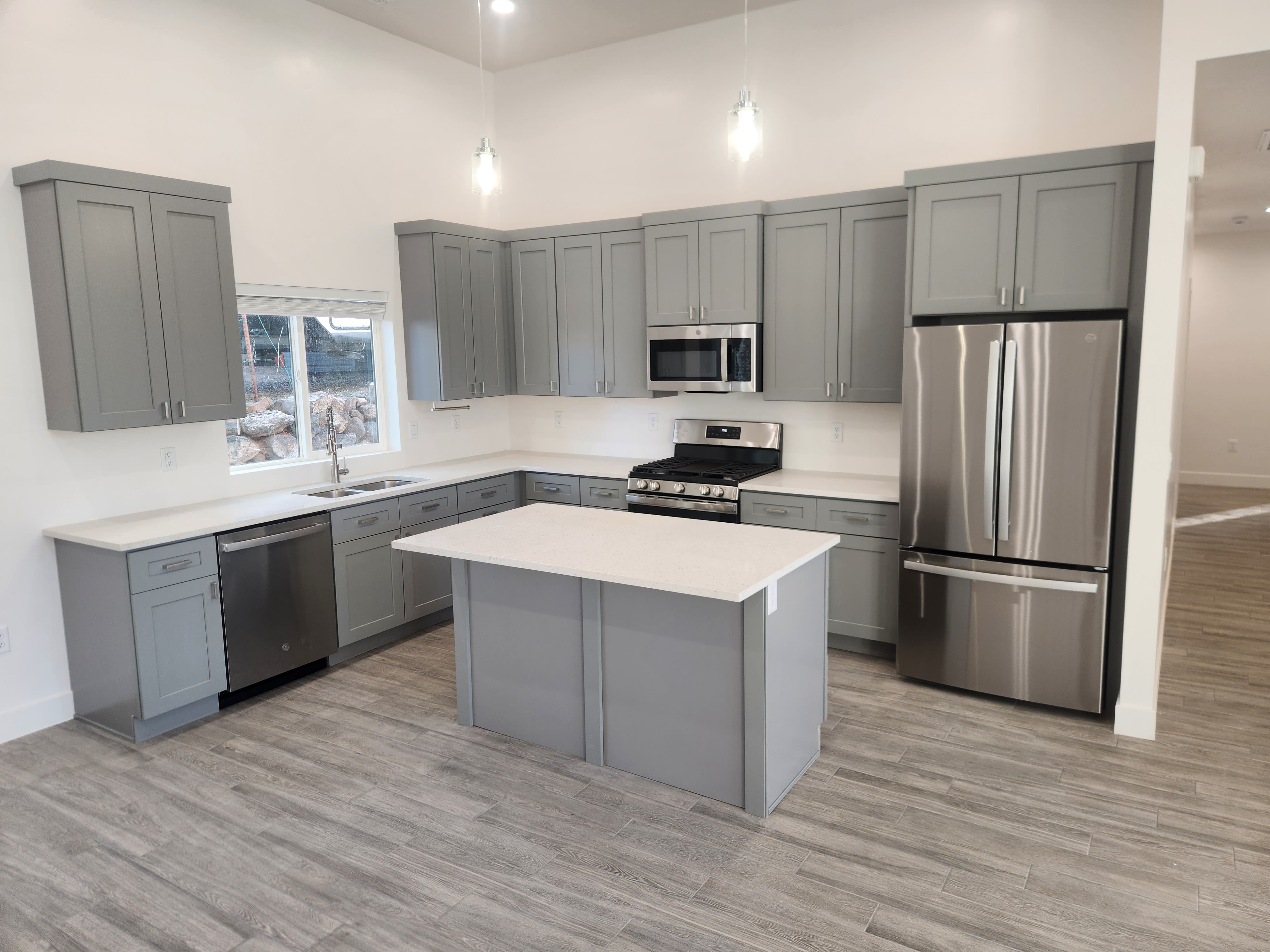 87 E 880 N – photo 5