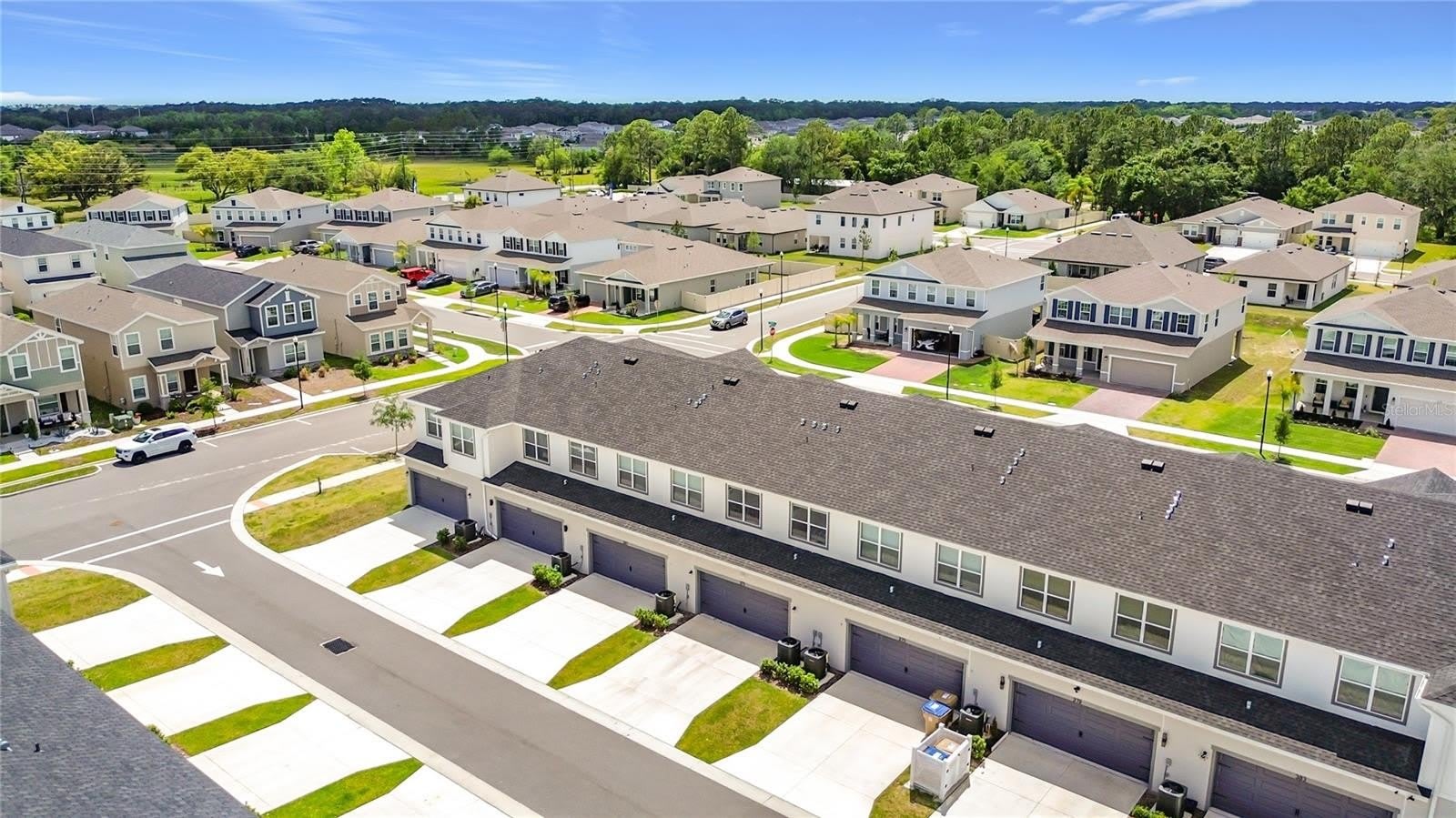 371 CROSSINGS Avenue – photo 2