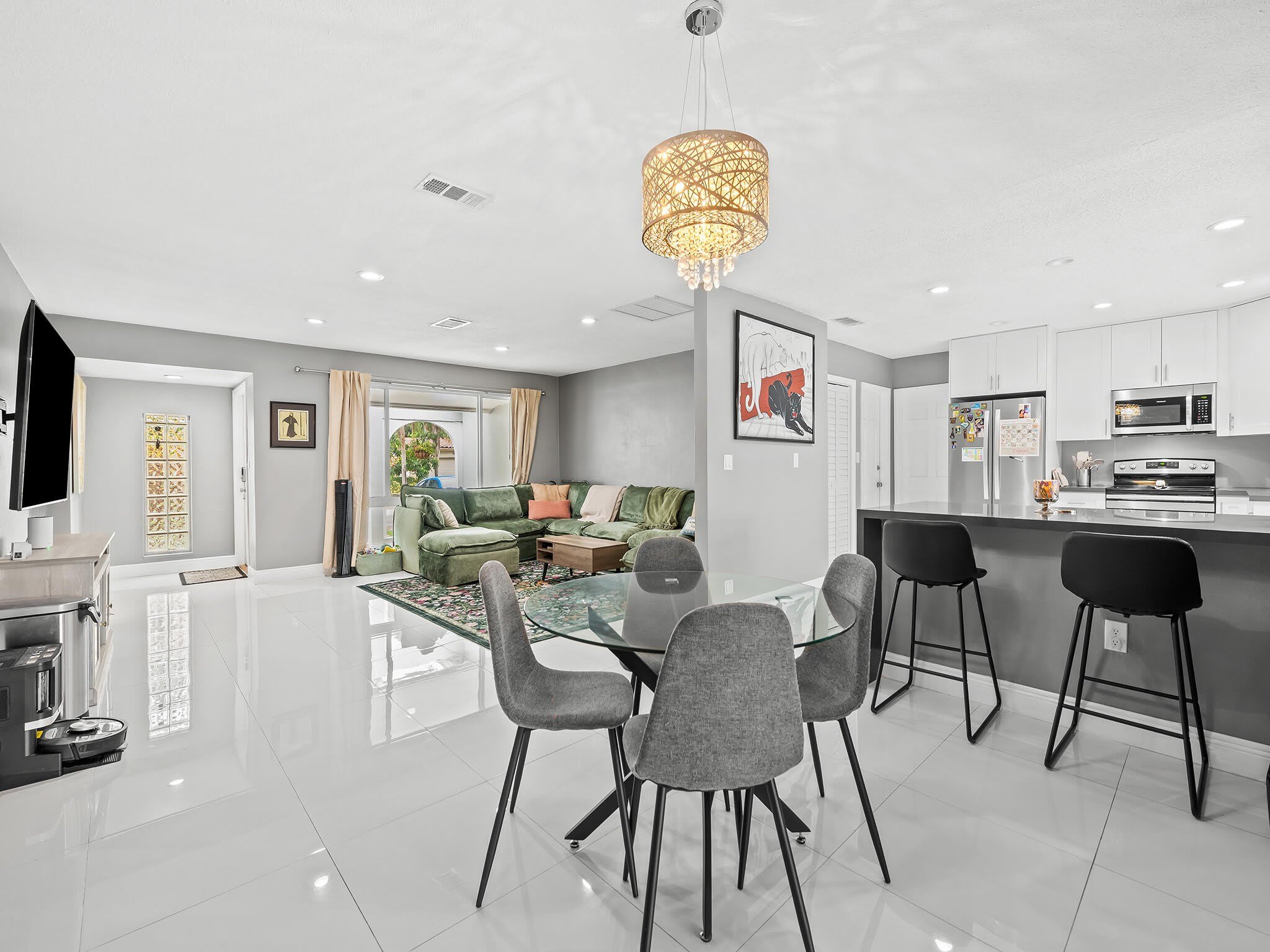 10497 NW 4th Street – photo 2