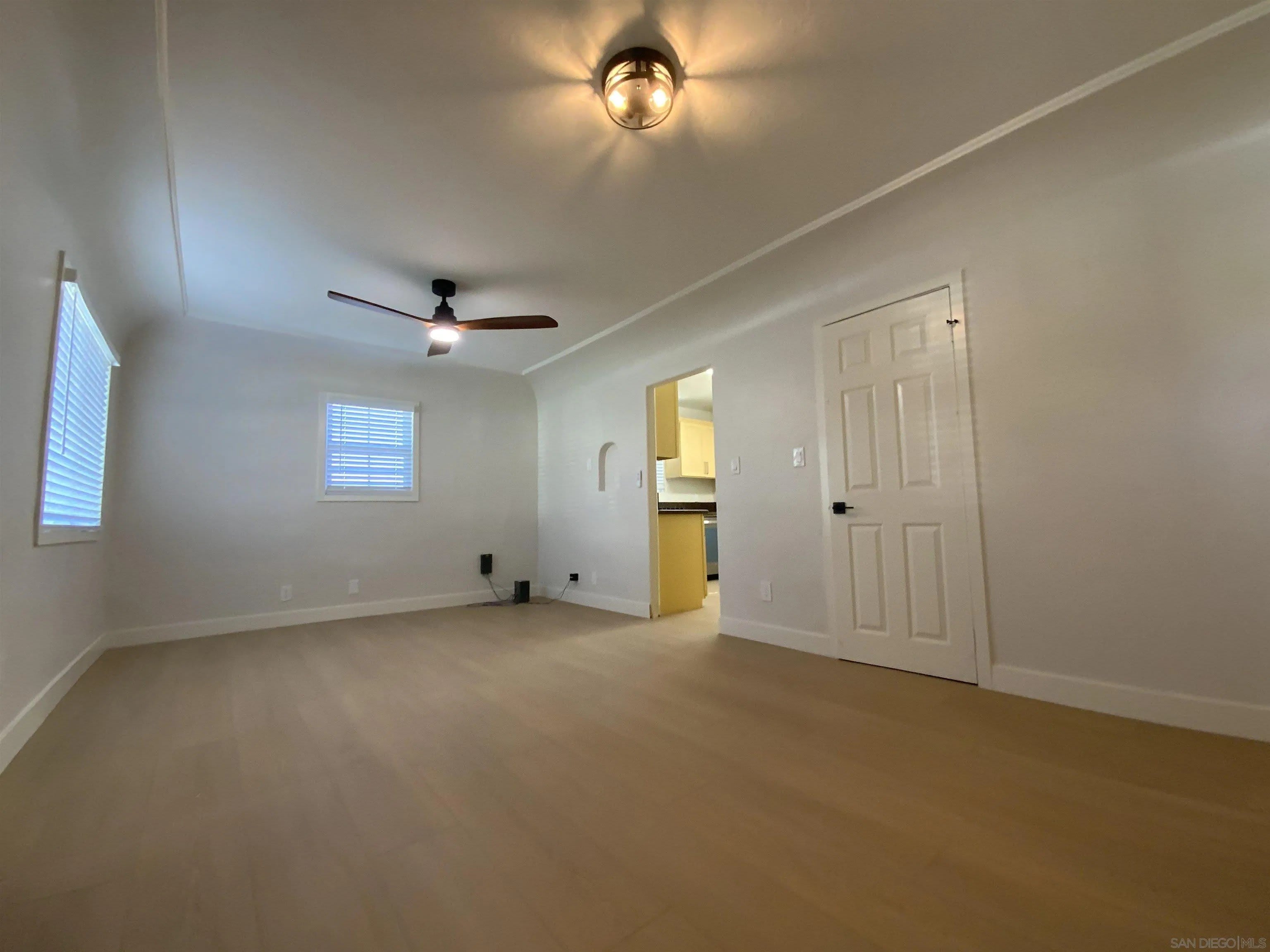 520 Glover Ave – photo 3
