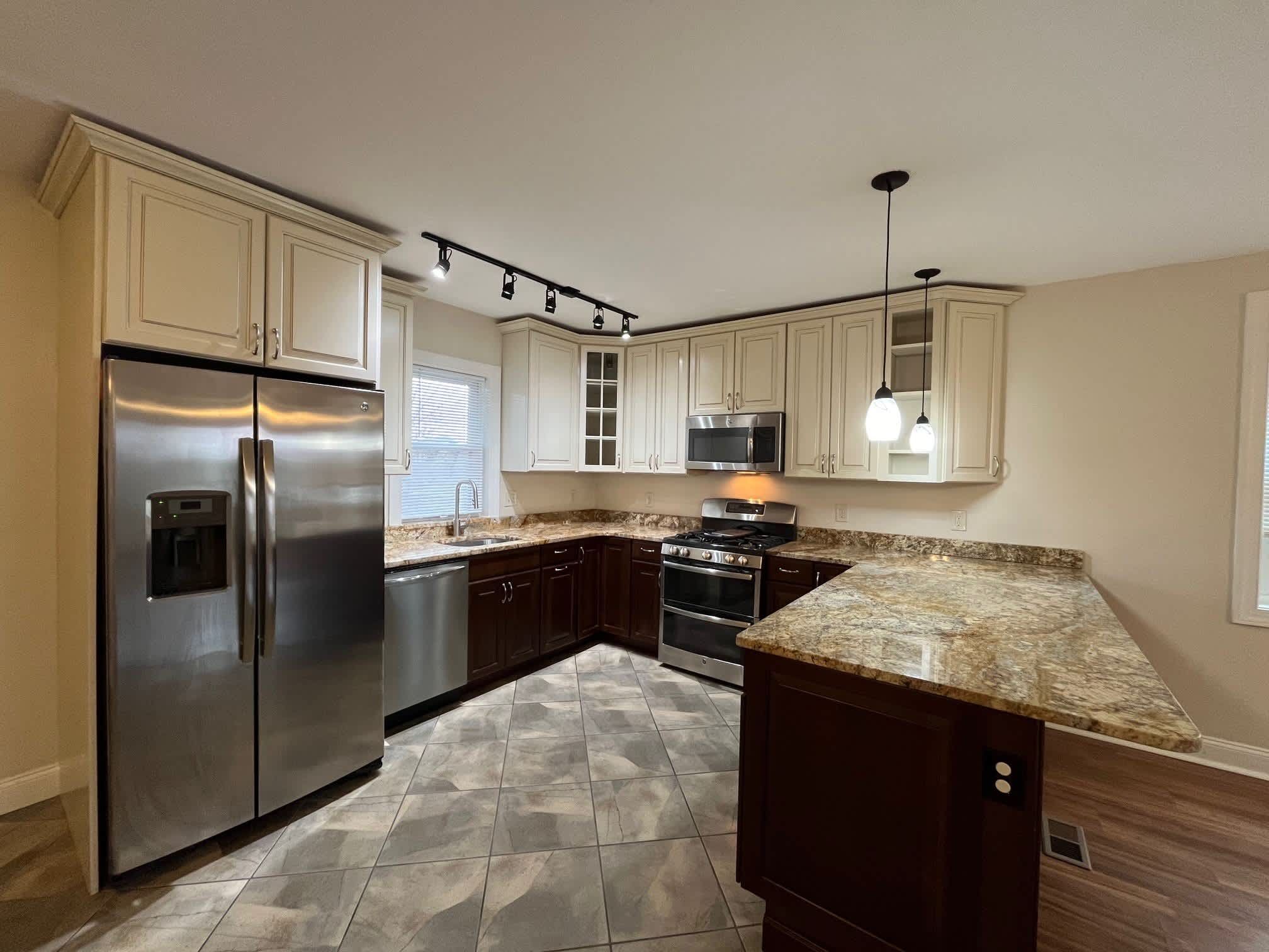 6368 Morrowfield Ave. – photo 3
