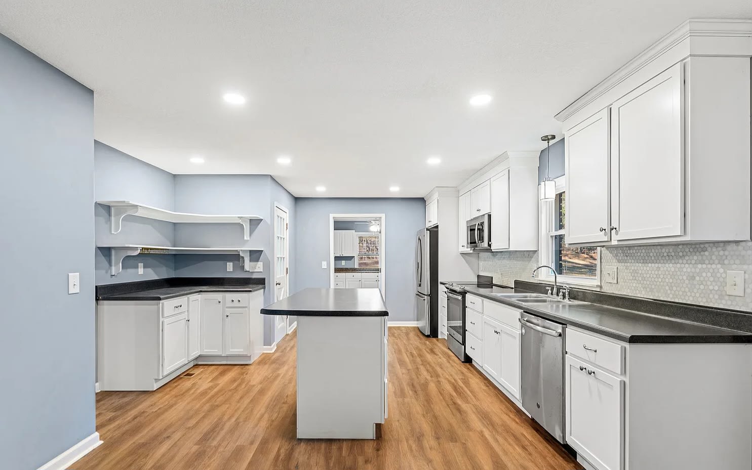 101 Fisher Dr – photo 3