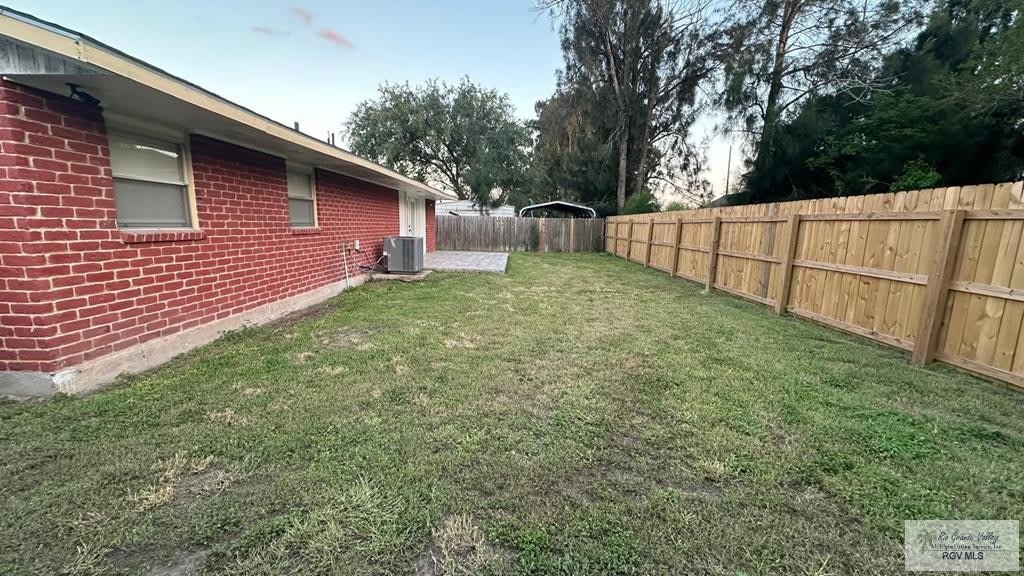 55 ALBERTA DR. – photo 4