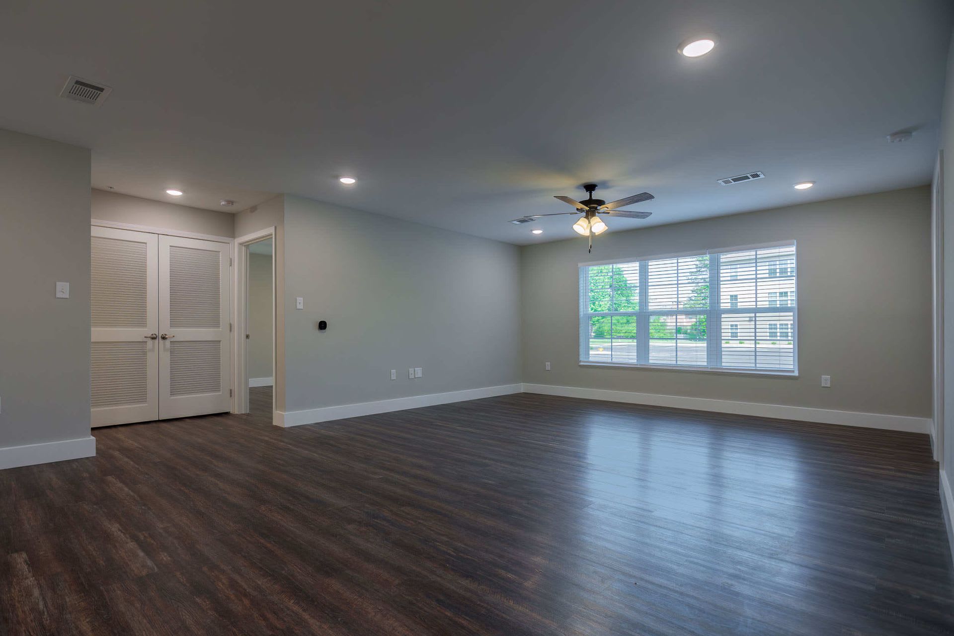NEW 2 Bedroom, 2 Bathroom Upscale Apartment in Downtown Pigeon Forge, TN! – photo 4