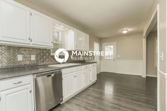 638 Courtland Street – photo 4