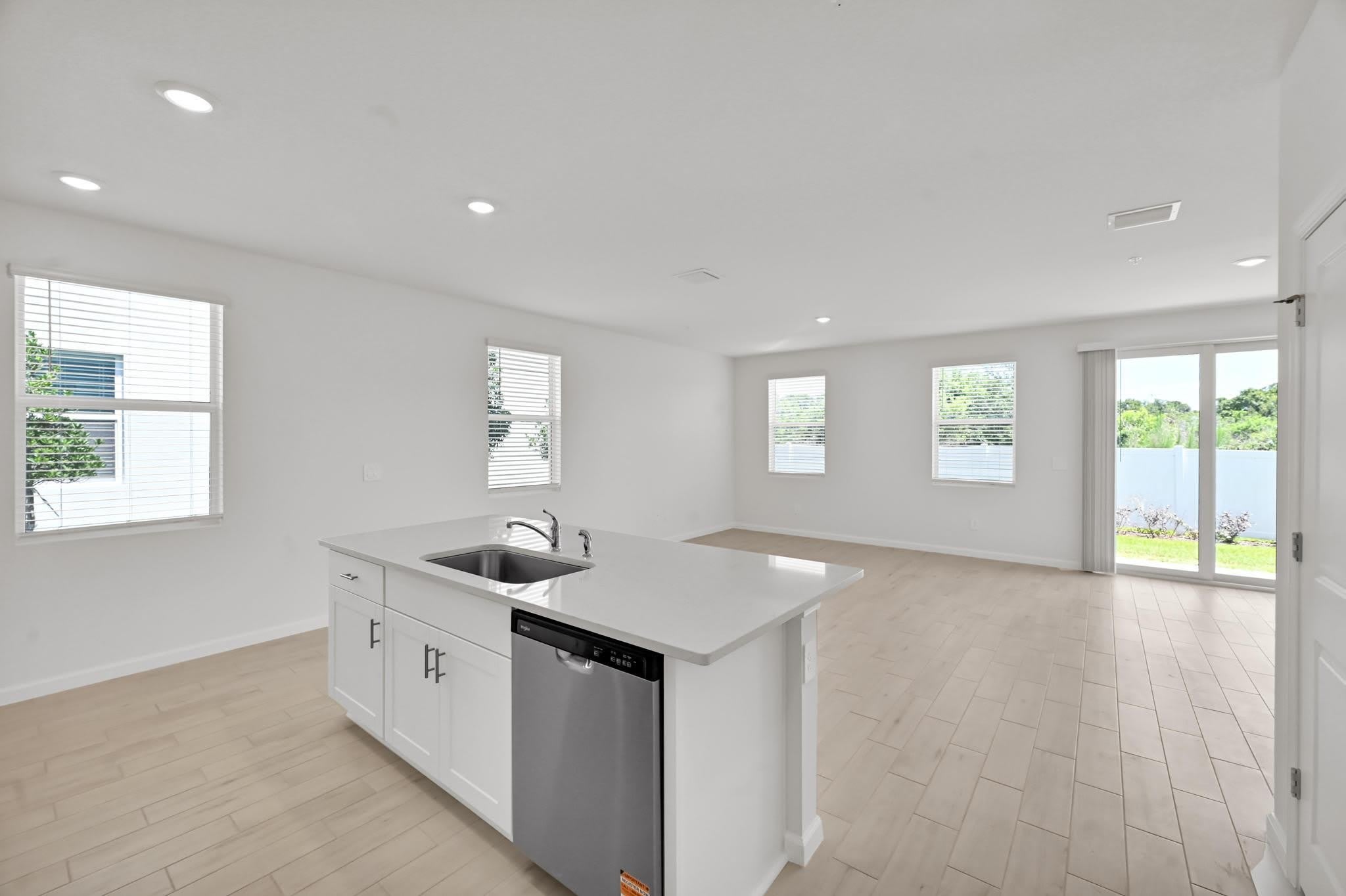 575 Salisbury Circle – photo 3