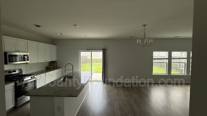 104 Whisper Dr – photo 4