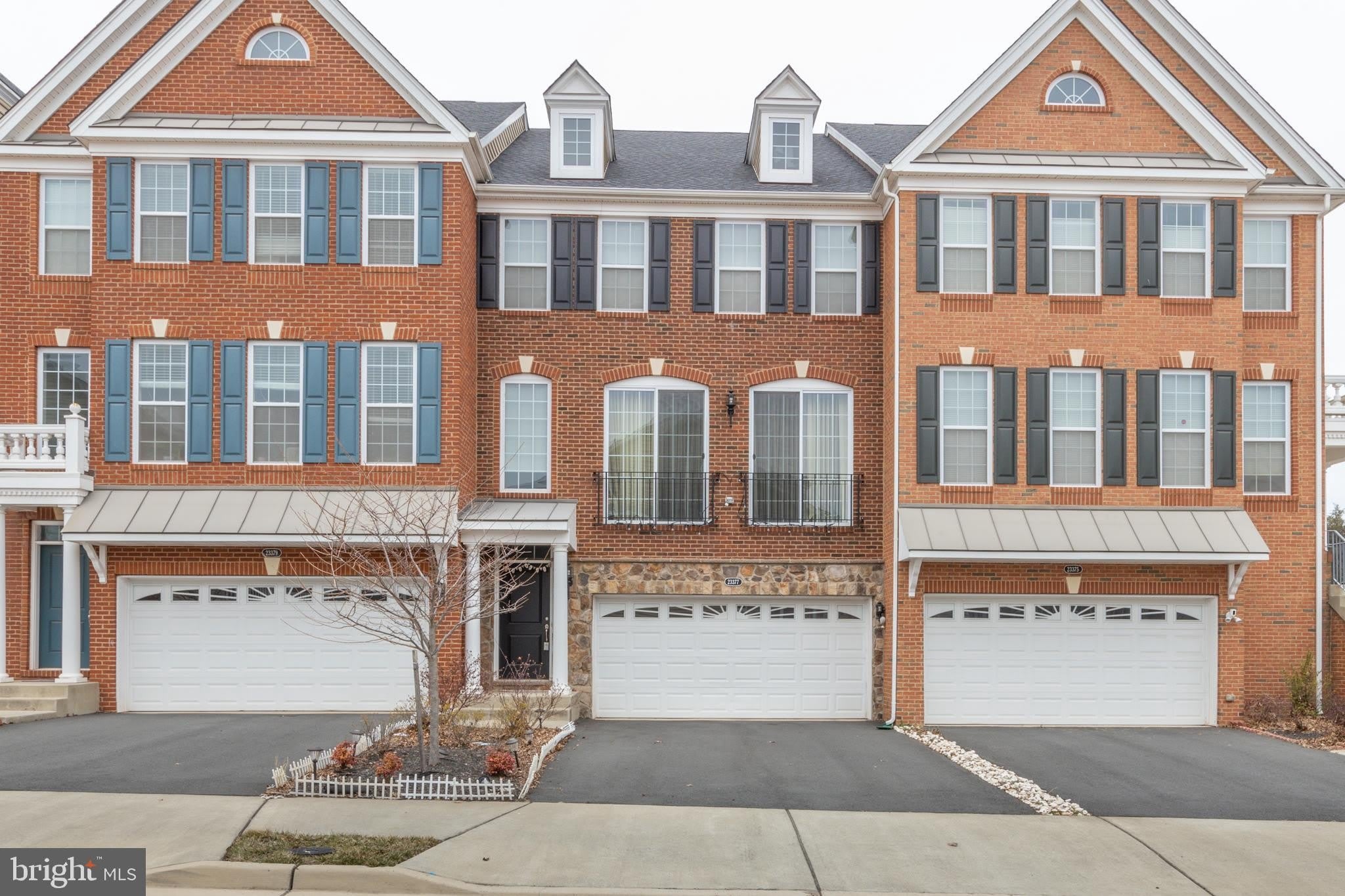 23377 LEWIS HUNT Square – photo 1