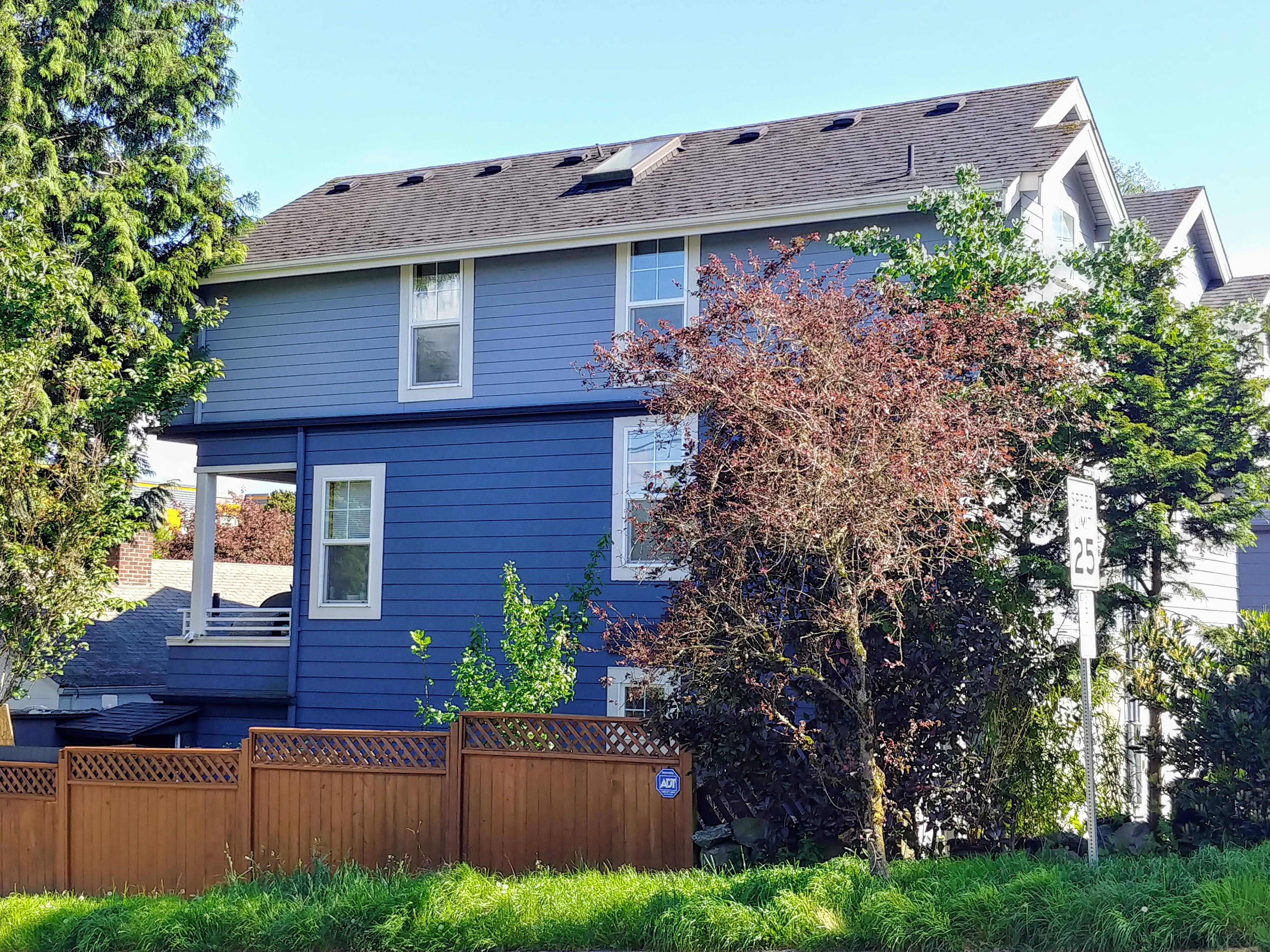 4505 40th Avenue Sw Unit #a – photo 1