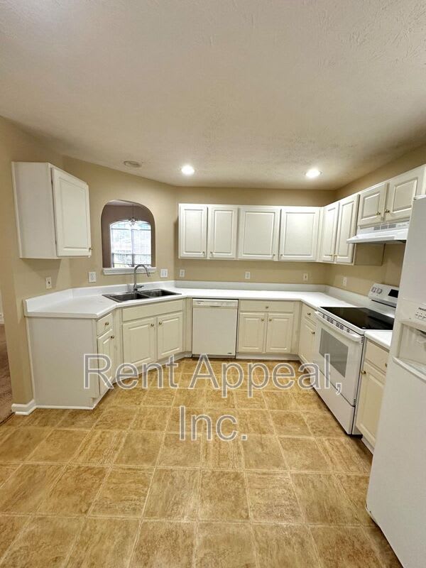 185 Weatherstone Dr – photo 4