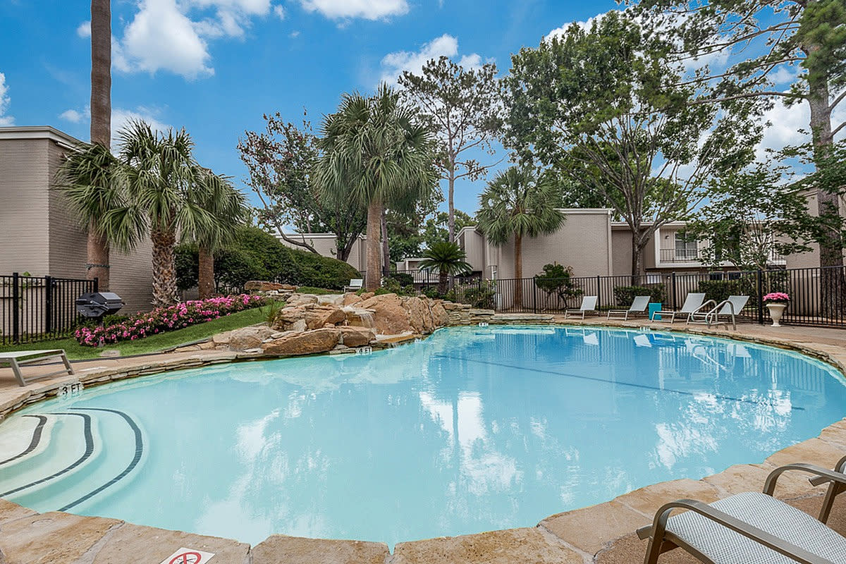 Regatta Apartments – photo 2