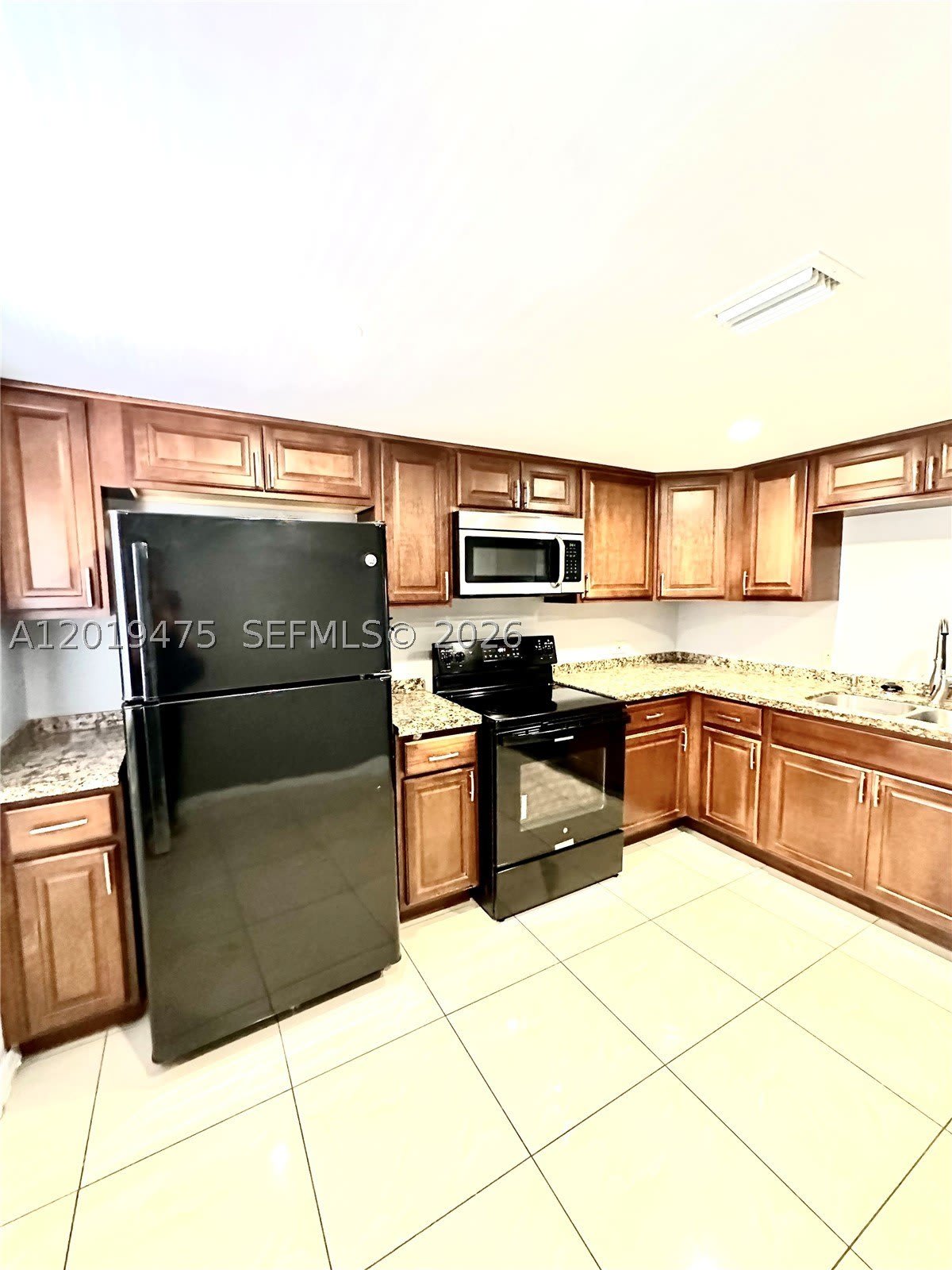 443 NE 195th St – photo 3