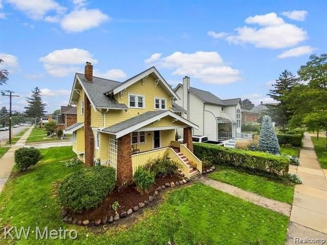 620 W 4Th Street – photo 2