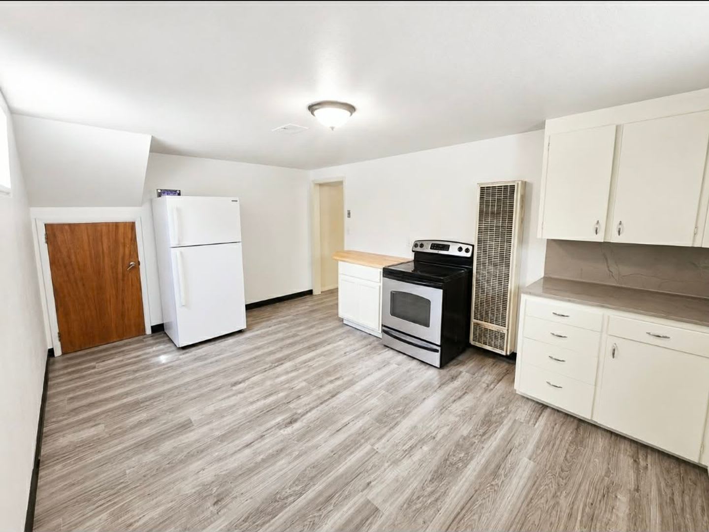Two Bedroom Apartment Utilities Included – photo 5