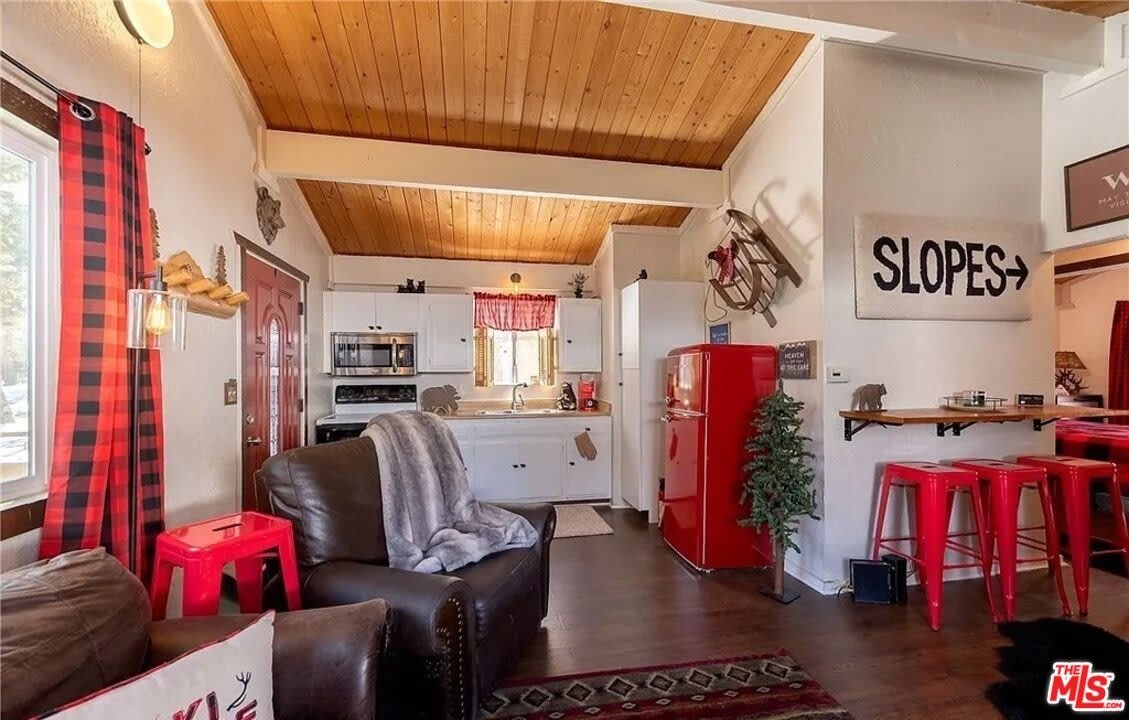 742 Cedar Ln – photo 1