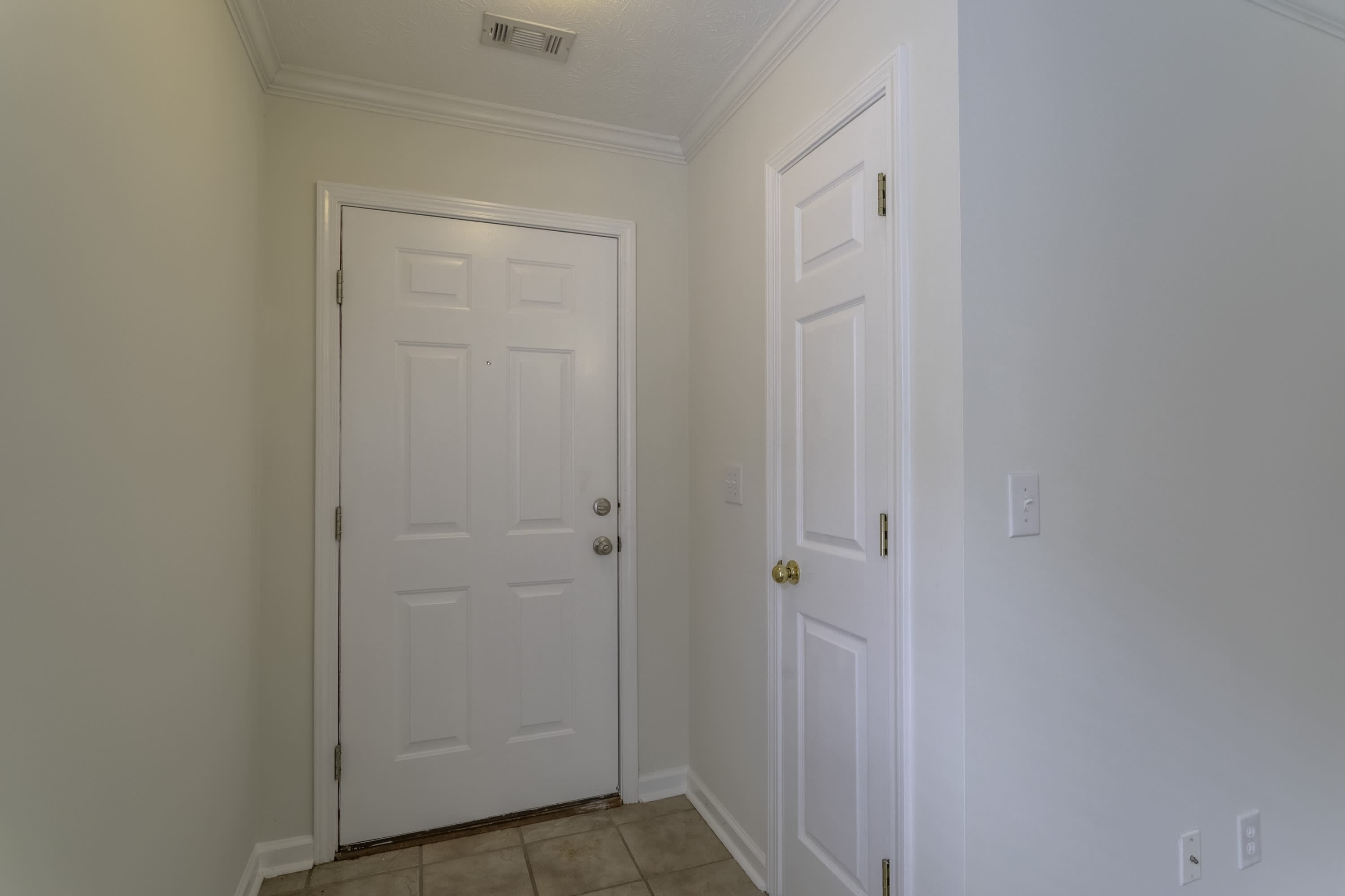 1161 Stafford Drive – photo 4