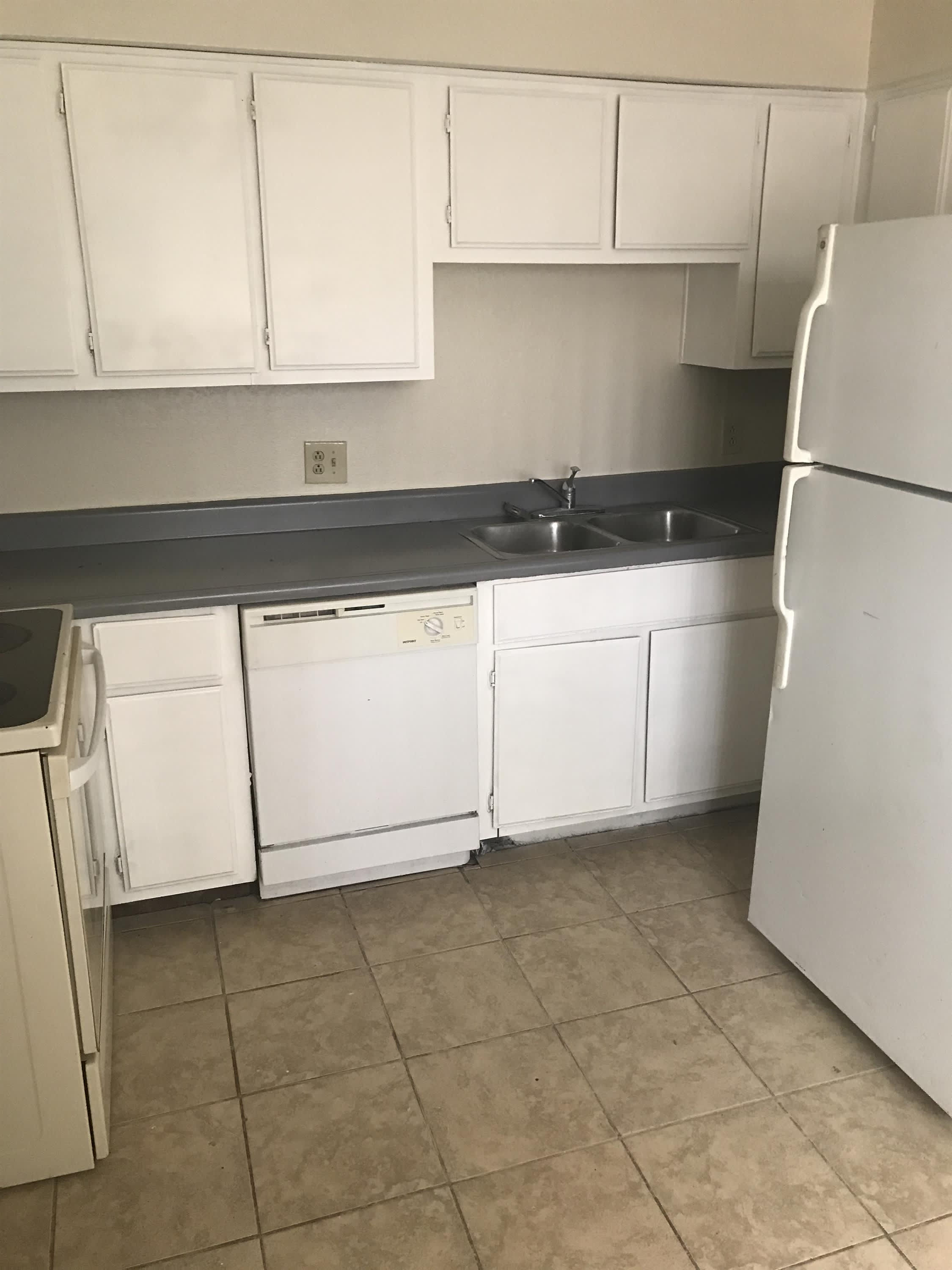 2807 East Marconi Avenue – photo 3