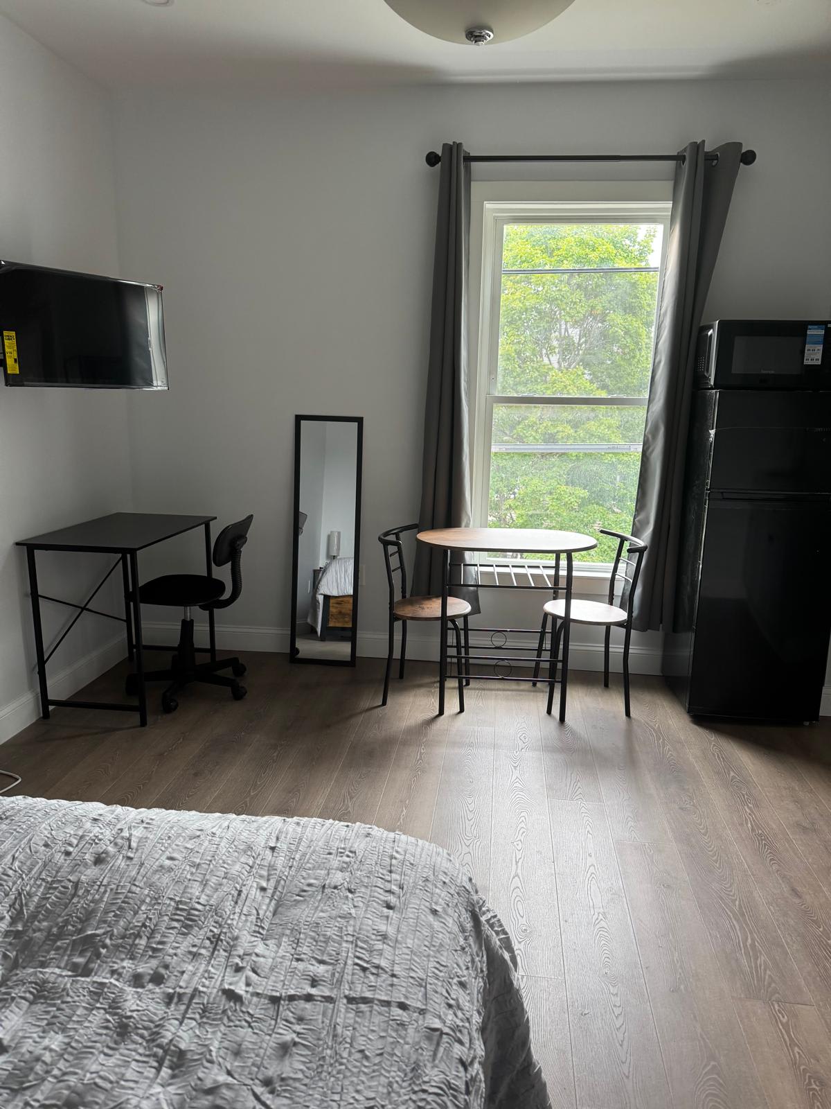 540 Centre St – photo 3