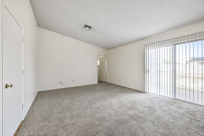 11102 West Turney Avenue – photo 5