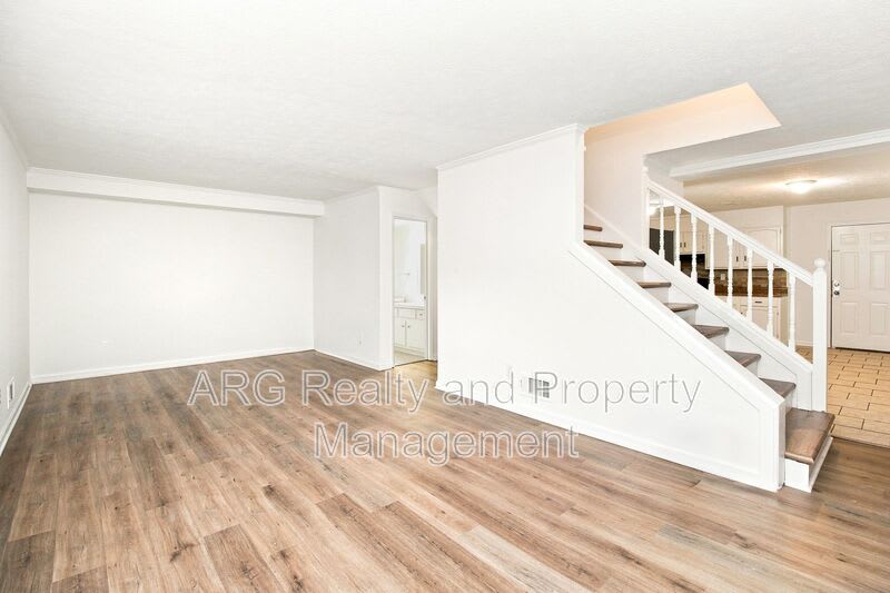 2142 Fairway Court SE Unit A – photo 3
