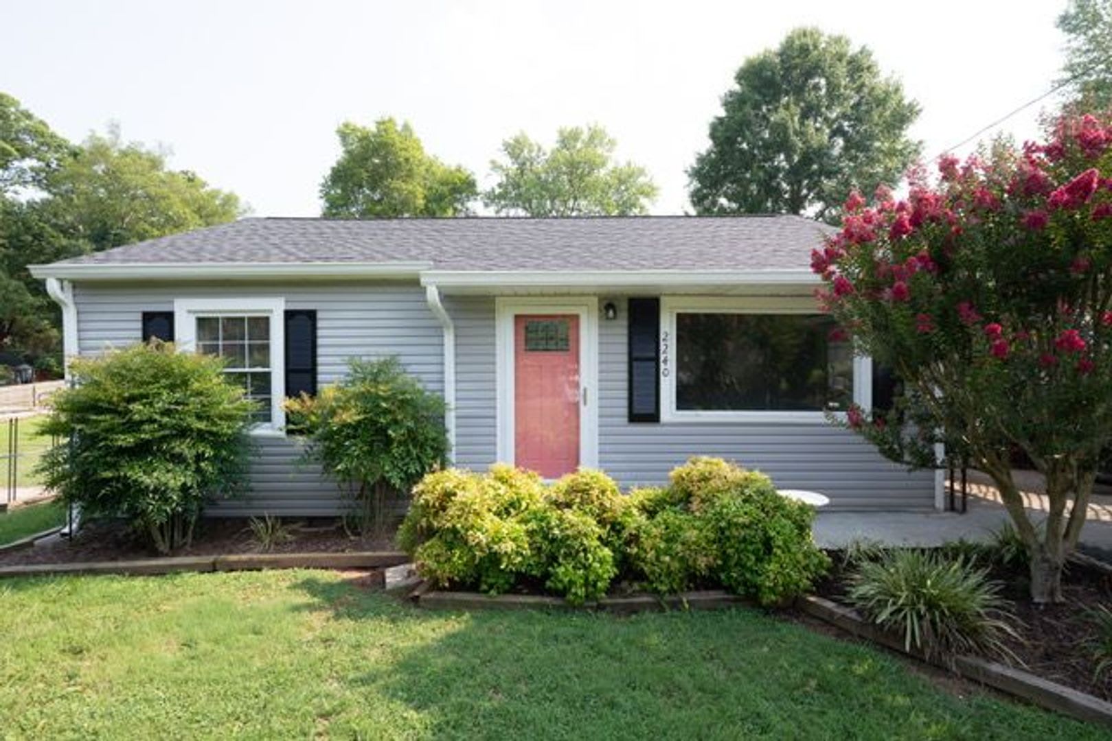 South Knox Cottage!!! – photo 1