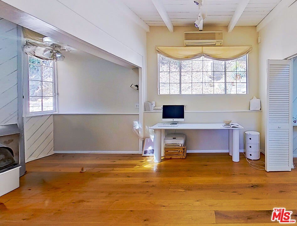 10211 Seabury Ln GH – photo 3