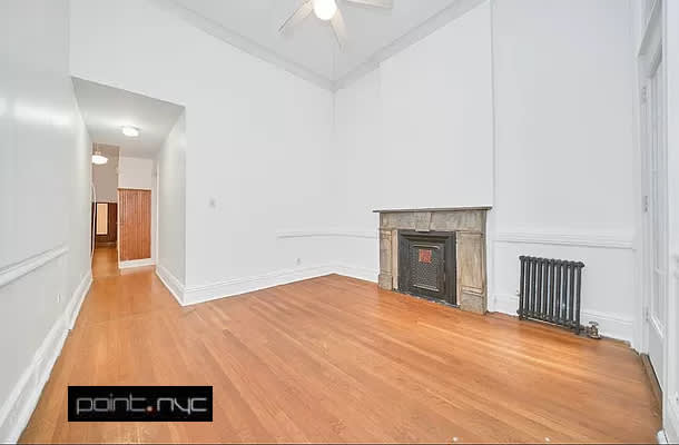 440 West 22 – photo 1