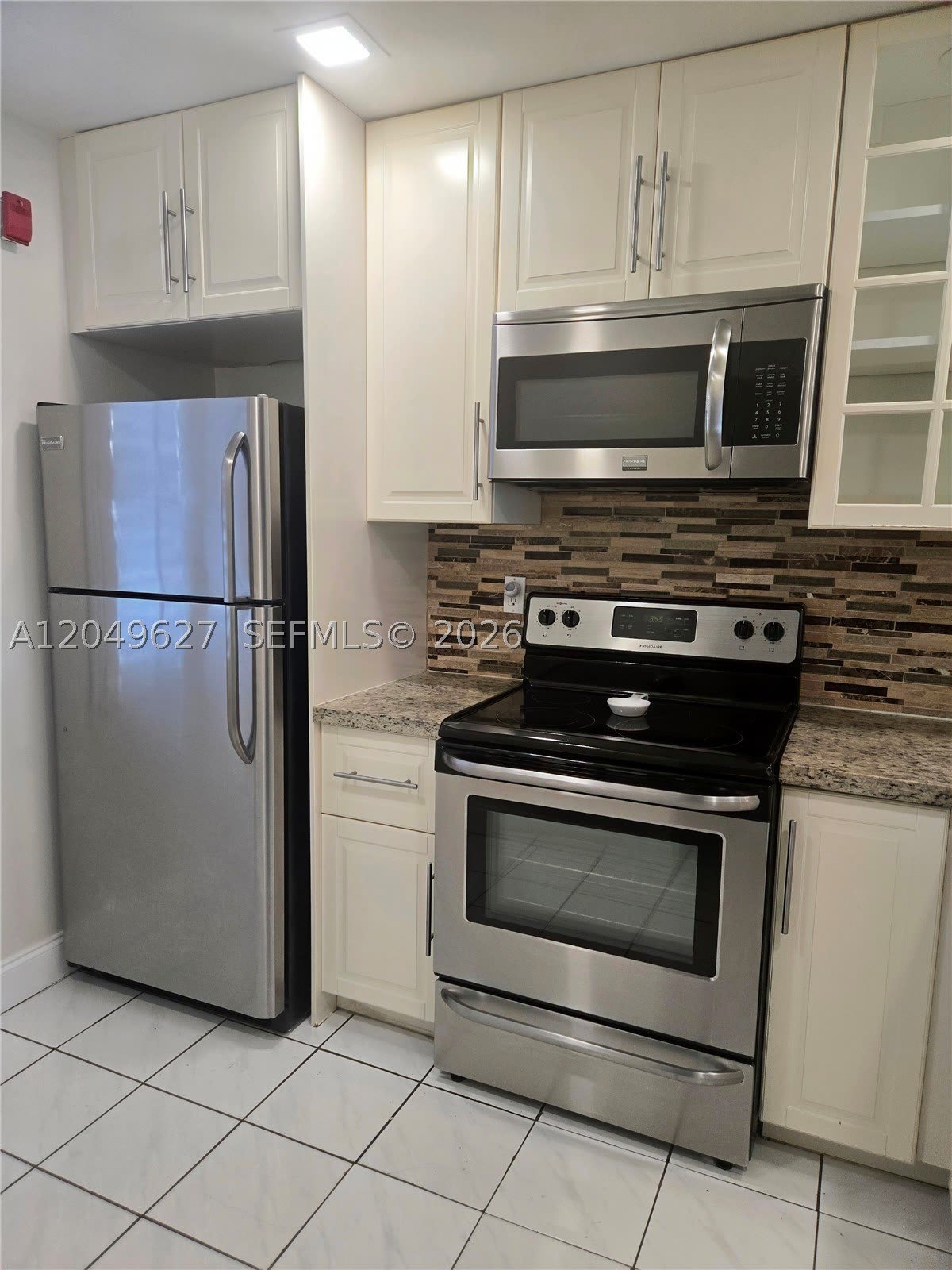 7670 sw 152 AV. – photo 3