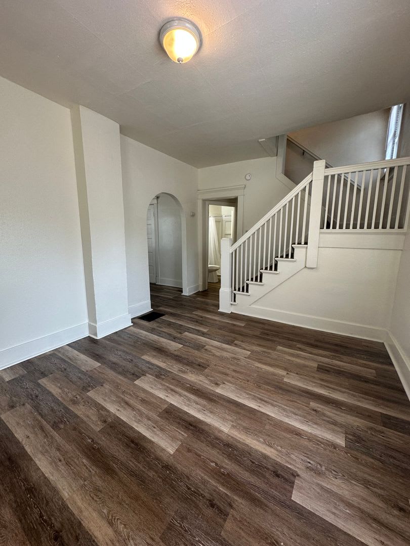 Beautiful 4 Bedroom House Available Now – photo 4