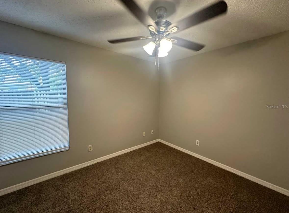 1746 MEREDITH Avenue – photo 5