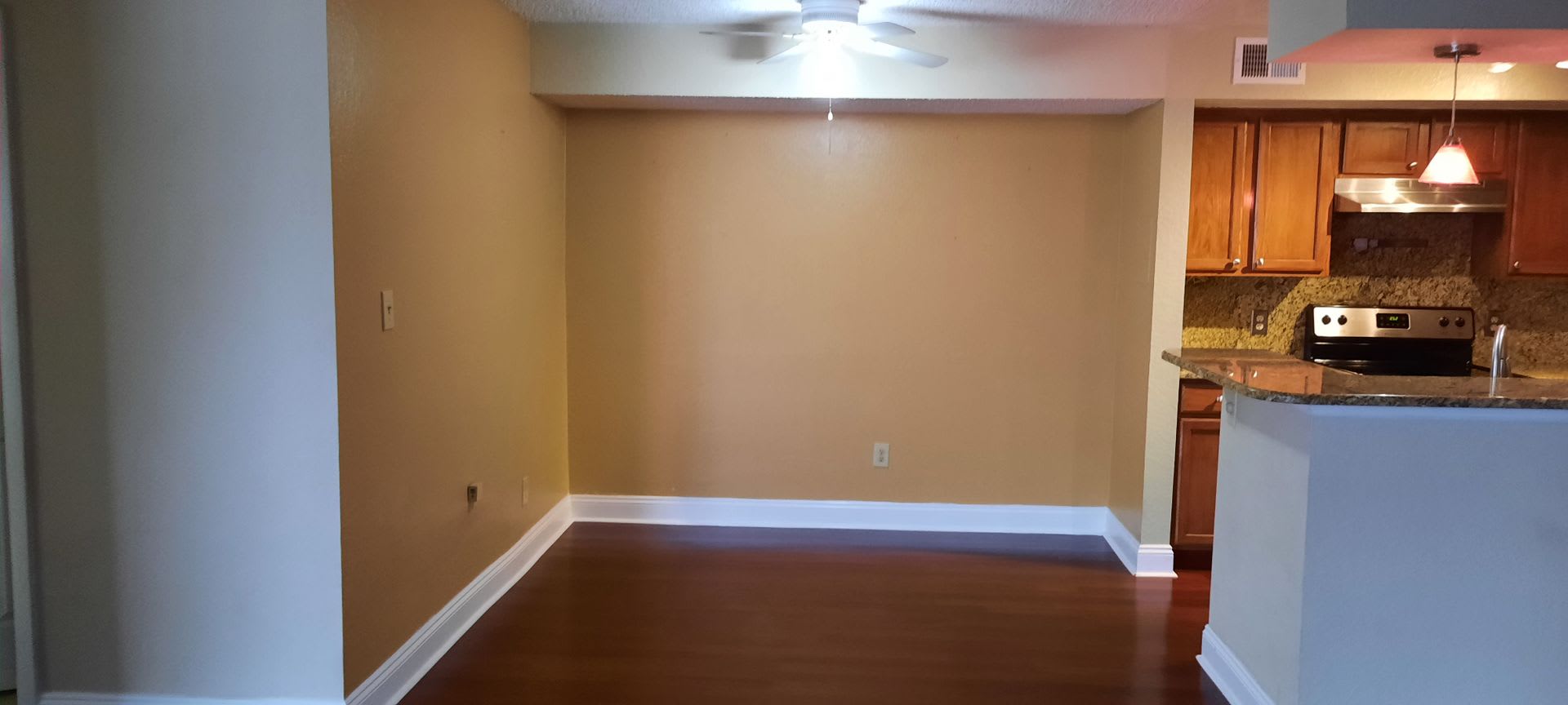 Stylish 2-Bed, 2-Bath Condo with Resort-Style Amenities in the Heart of Orlando! – photo 5