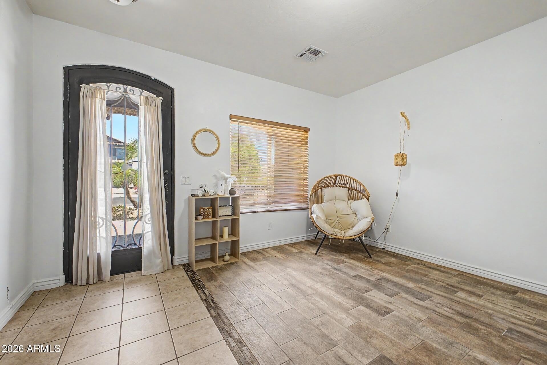 731 W MESQUITE TREE Lane – photo 4