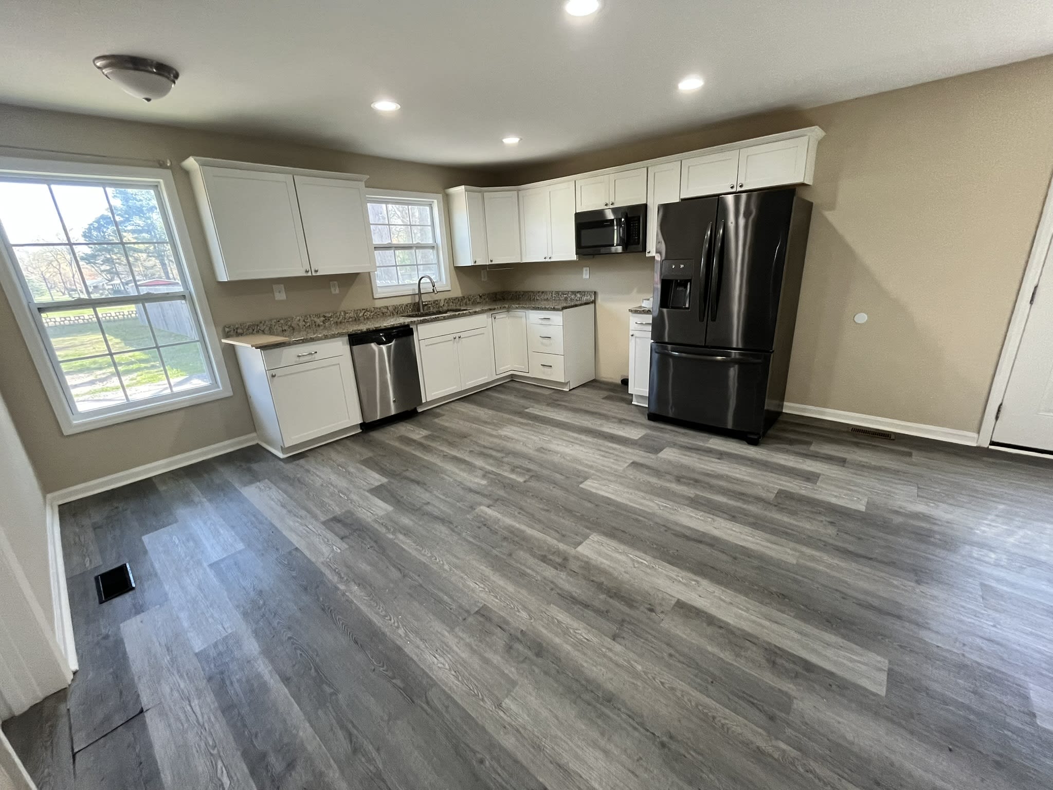 3574 New Manchester Highway – photo 3