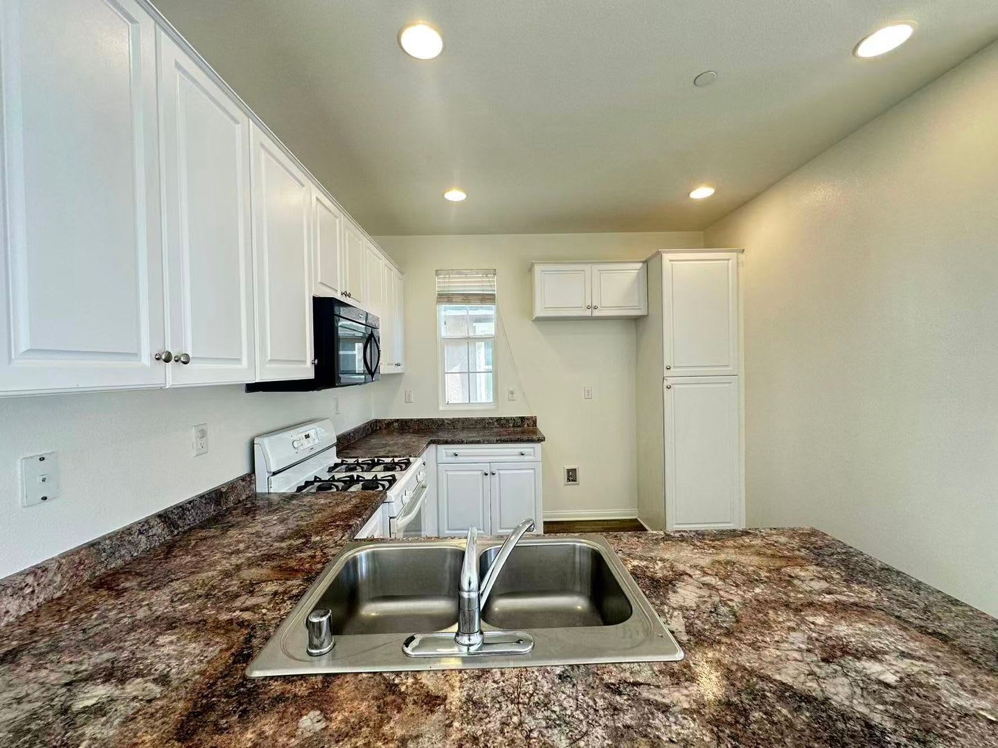 5862 Ginger drive – photo 3